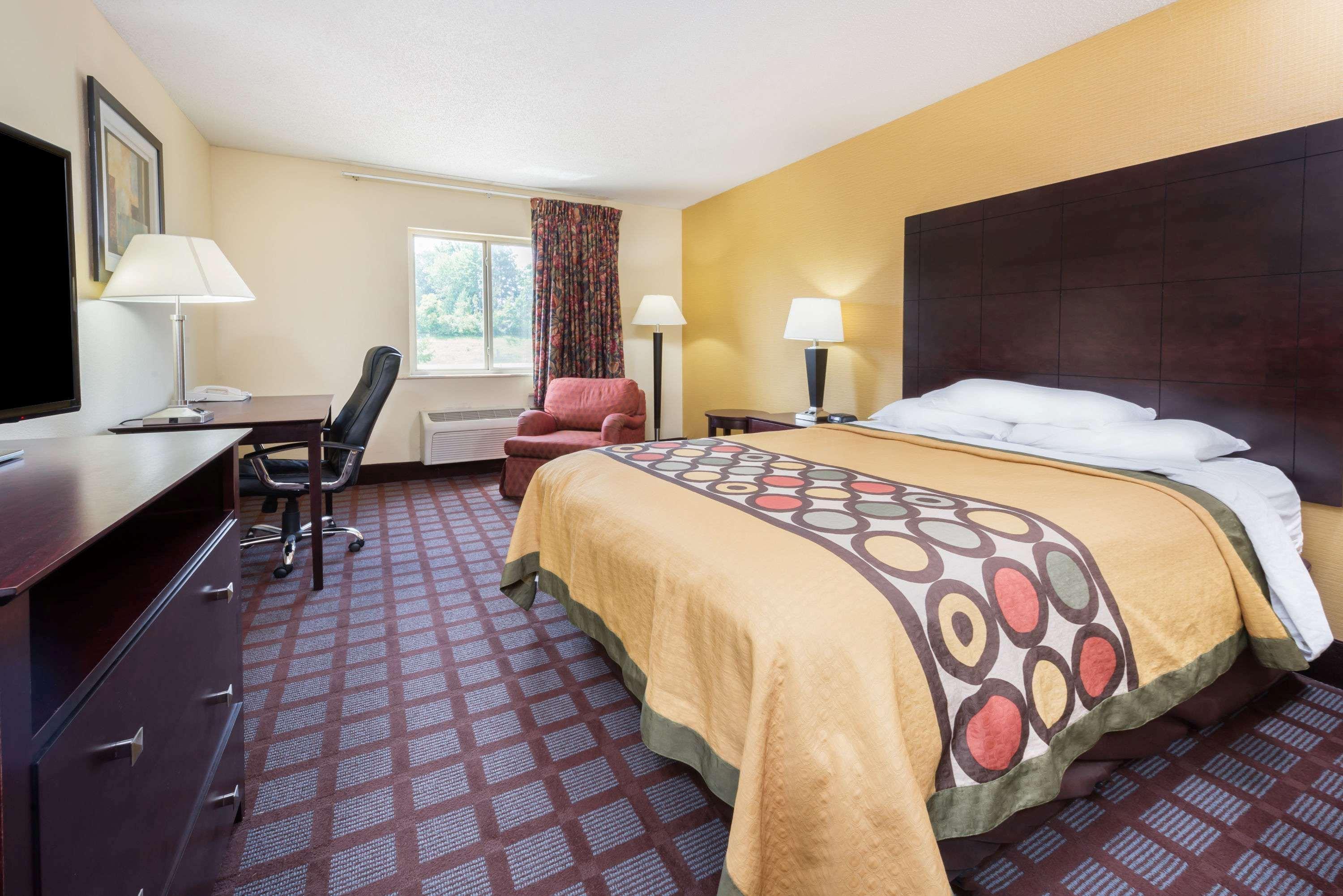 Super 8 By Wyndham Bloomington University Area Exterior foto