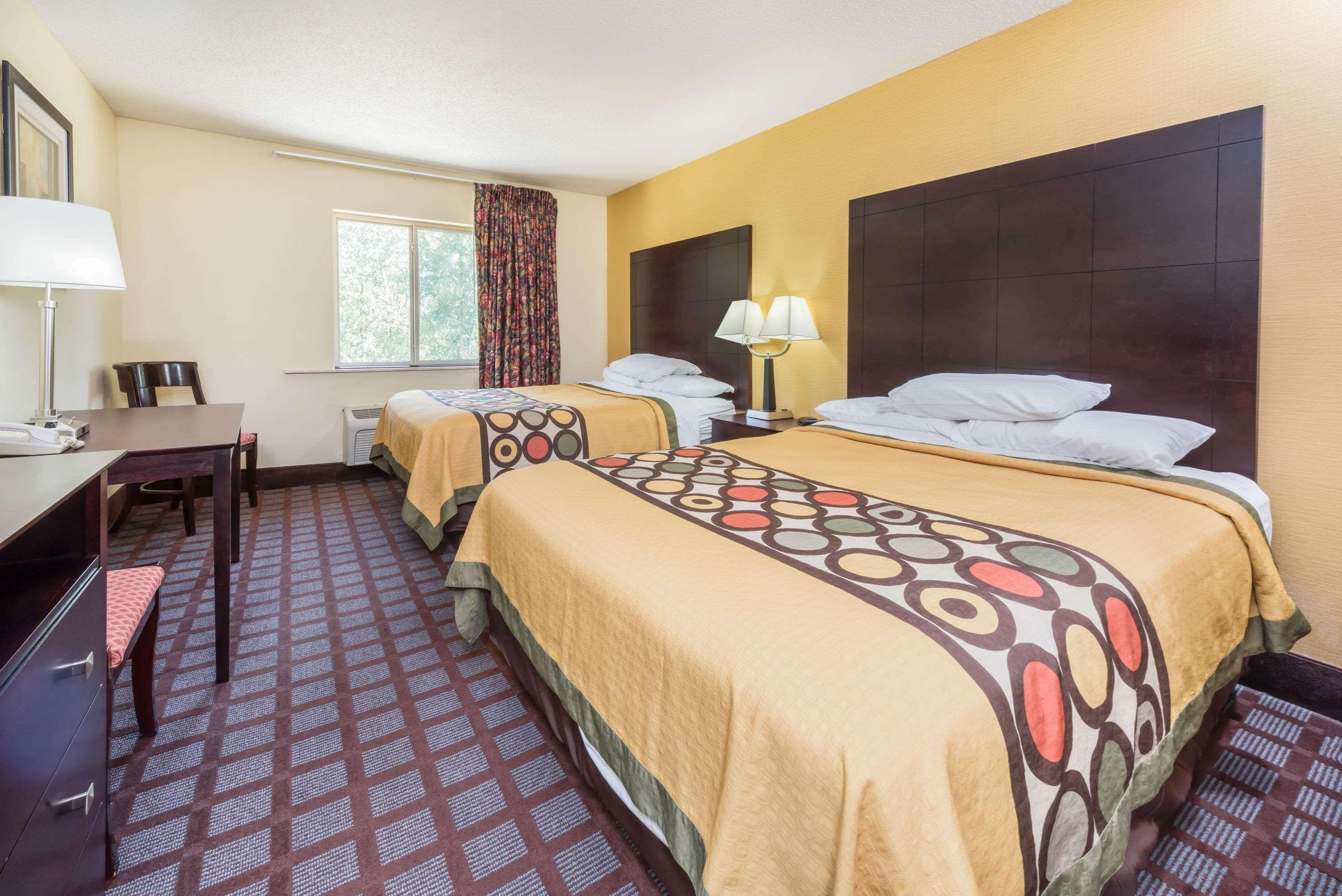 Super 8 By Wyndham Bloomington University Area Exterior foto